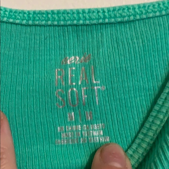 Bundle of 3 crop tops - Picture 2 of 6